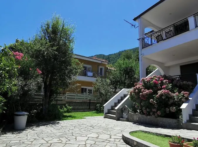 Deniastella Skala Potamias